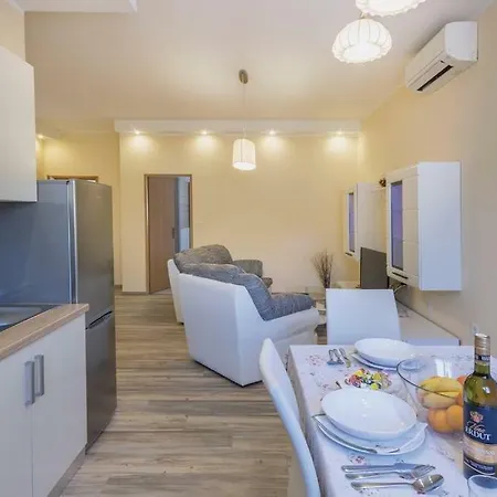 Klaudija Apartment