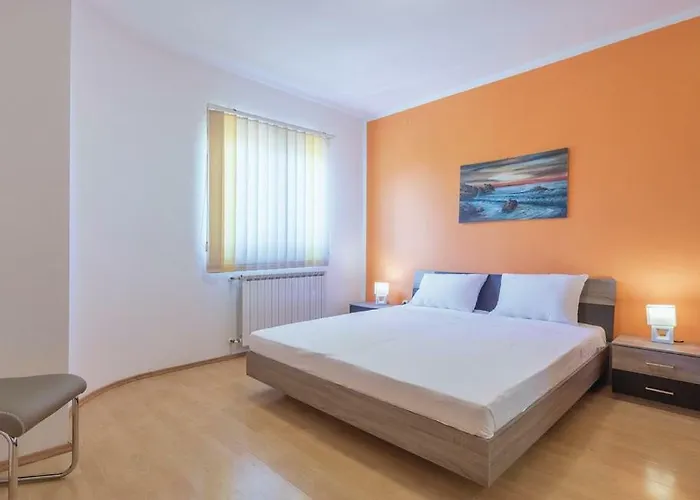 Klaudija Appartement *
